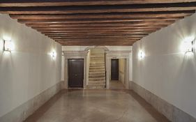 Super Central 1 Bedroom Apartment
